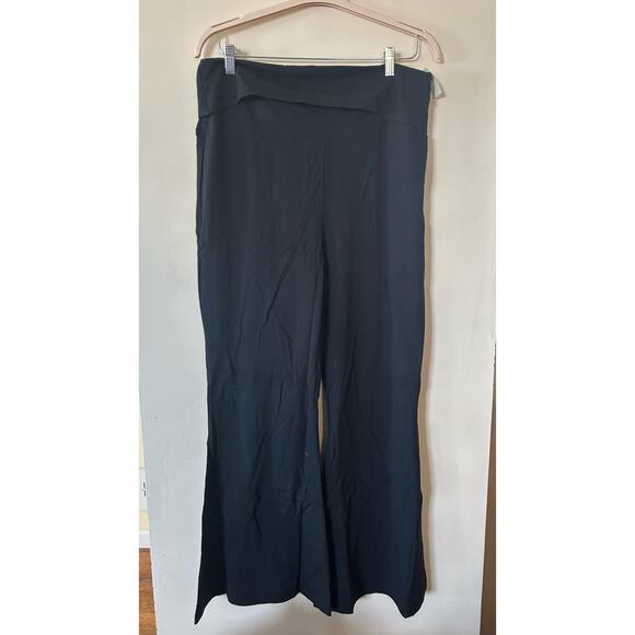 Aerie by American Eagle Offline OG Super Flare Size XXL Black New NWT Orig $50 - Picture 3 of 7